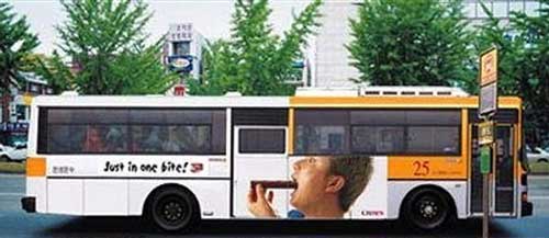 تبلیغات خلاقانه روی اتوبوس