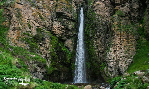 آبشار آقبلاغ از شگفت‌انگیزترین جاذبه‌های طبیعی خلخال