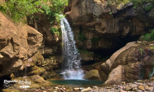 آبشار هشترخان با نمایی زیبا در شریق زنجان