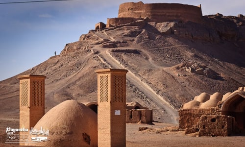 یکی از رمزآلودترین جاهای دیدنی یزد، برج خاموشان با پیشینهای تاریخی