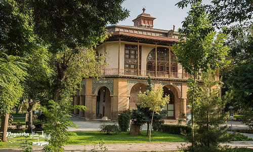 نمای کاخ چهلستون قزوین با معماری اصیل ایرانی و تاریخی