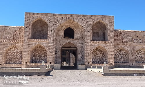 کاروانسرای بلاباد از توقفگاه‌های تاریخی در مسیر جاهای دیدنی نائین