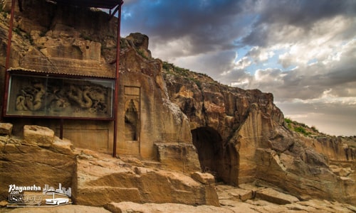 نمای نزدیک از معبد سنگی داشکسن، یکی از شگفتانگیزترین جاهای دیدنی زنجان با ستونهای حجاریشده