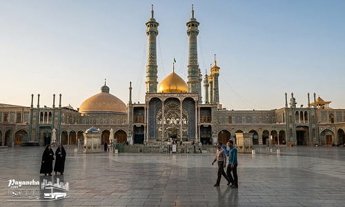 زیارتگاه های قم برای زائران