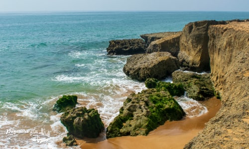 ساحل دریا بزرگ از زیباترین جاهای دیدنی چابهار با چشمانداز دریای عمان